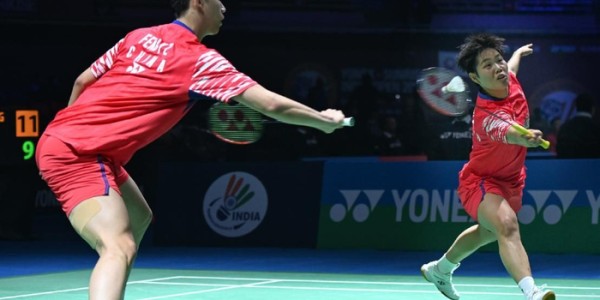 世界第1遭逆转！决胜局连丢8分葬送好局，凤凰组合1-2泰国王牌|苏皮萨拉|冯彦哲|德差波|黄东萍|马来西亚_新浪体育_新浪新闻