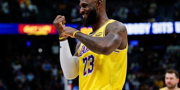 开云在线-不用退役！詹姆斯造大逆转！东契奇38+13+10打爆掘金，斯玛特救主