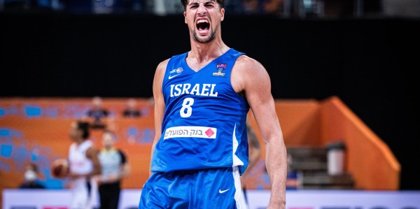 阿夫迪亚：因我是以色列人而指责我毫无理由，中东以外的人不该指手画脚